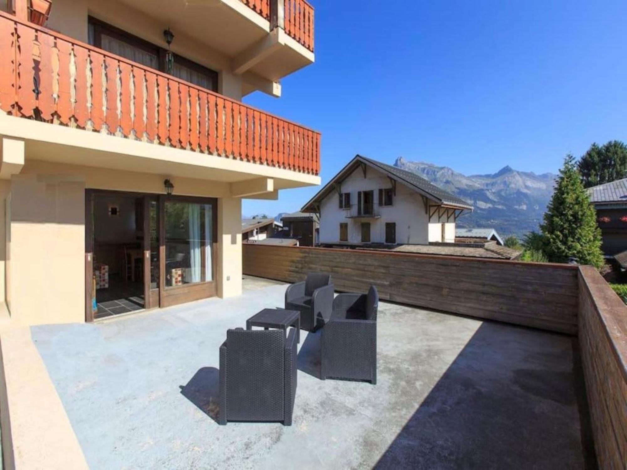 Les Aiguilles De Warens Aparthotel Combloux Exterior photo