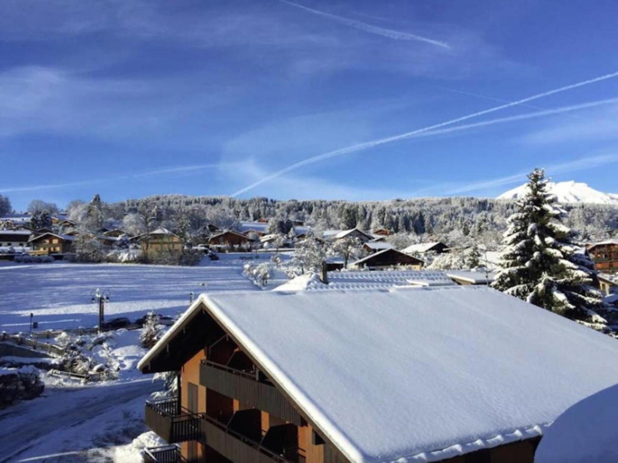 Les Aiguilles De Warens Aparthotel Combloux Exterior photo
